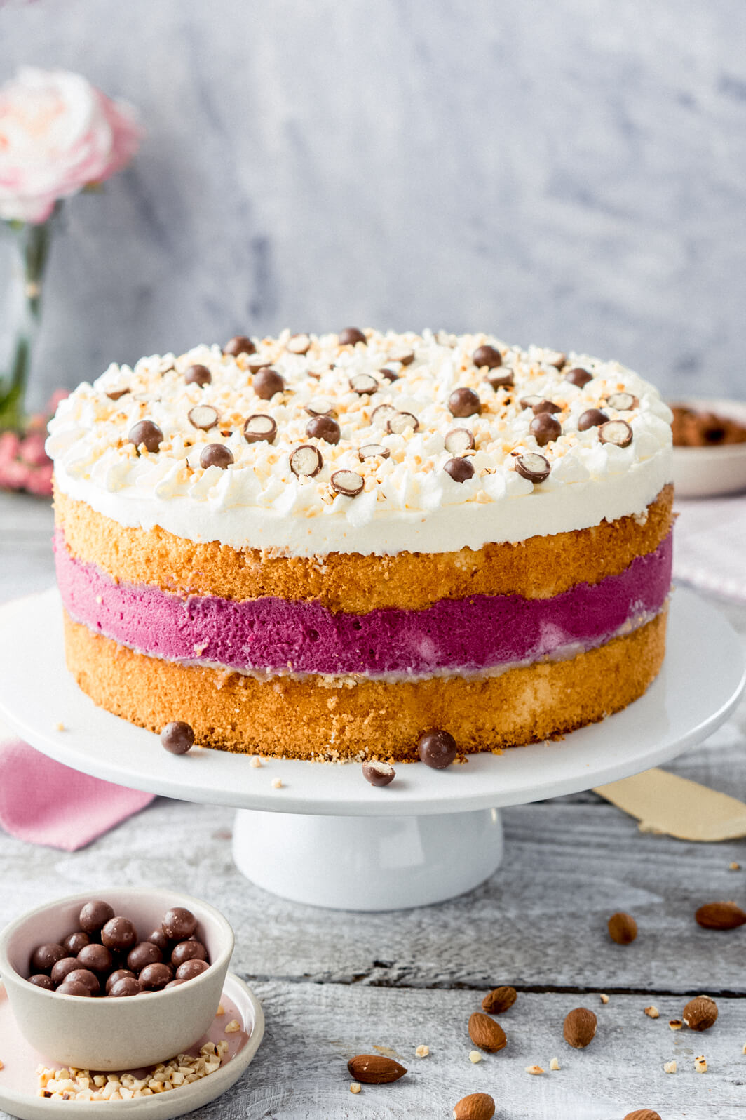 Marzipantorte Mit Beeren Mousse Mein Naschgluck